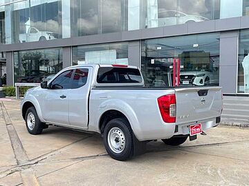 Nissan Navara KC 2.5 SL 6MT สีเทา