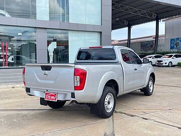 Nissan Navara KC 2.5 SL 6MT สีเทา